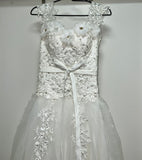 Beautiful white Wedding dress! If you are on a budget this dress is for you! (pre-owned)